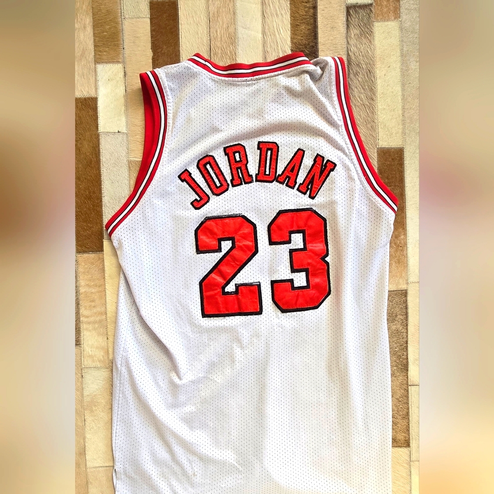Micheal Jordan NBA playoff jersey 1997-98